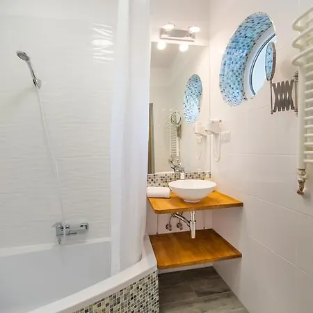 Oskar 250m Od Morza Z Sauna I Jacuzzi בית הארחה Jastrzębia Góra